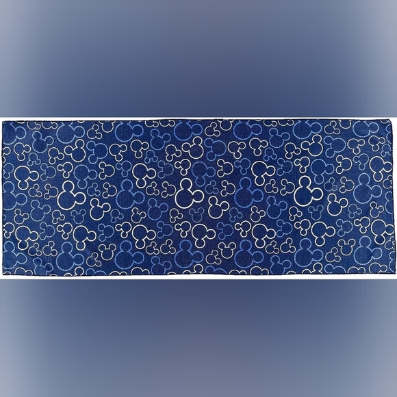 🆕Disney Parks Cooling Towel - Mickey Mouse Icon - Blue NWOT - Picture 4 of 10